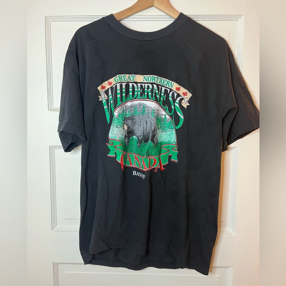Banff Great Northern Wilderness Canada Vintage Bear T-Shirt